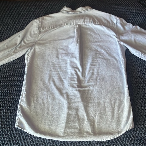 MEN’s GAP BUTTON DOWN SHIRT - Picture 4 of 5